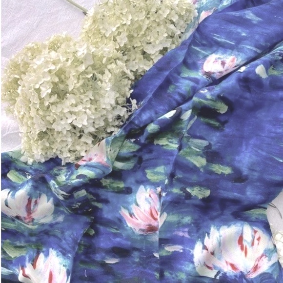 NEW Petrusse Paris Large Silk Scarf Nymphéas Design - Picture 9 of 10